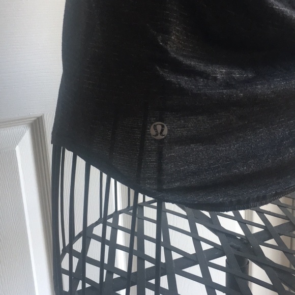 Lululemon - Picture 3 of 5